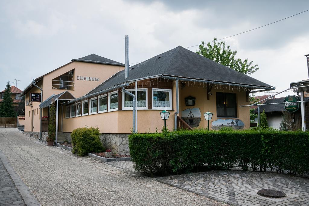Lila Akac Vendeghaz Nocľah s raňajkami *